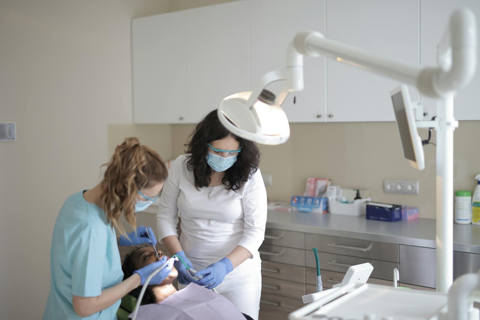 Illustration of Dental Crowns Procedure Guide: Must-Have Dentist Near Jubilee Hills Hyderabad