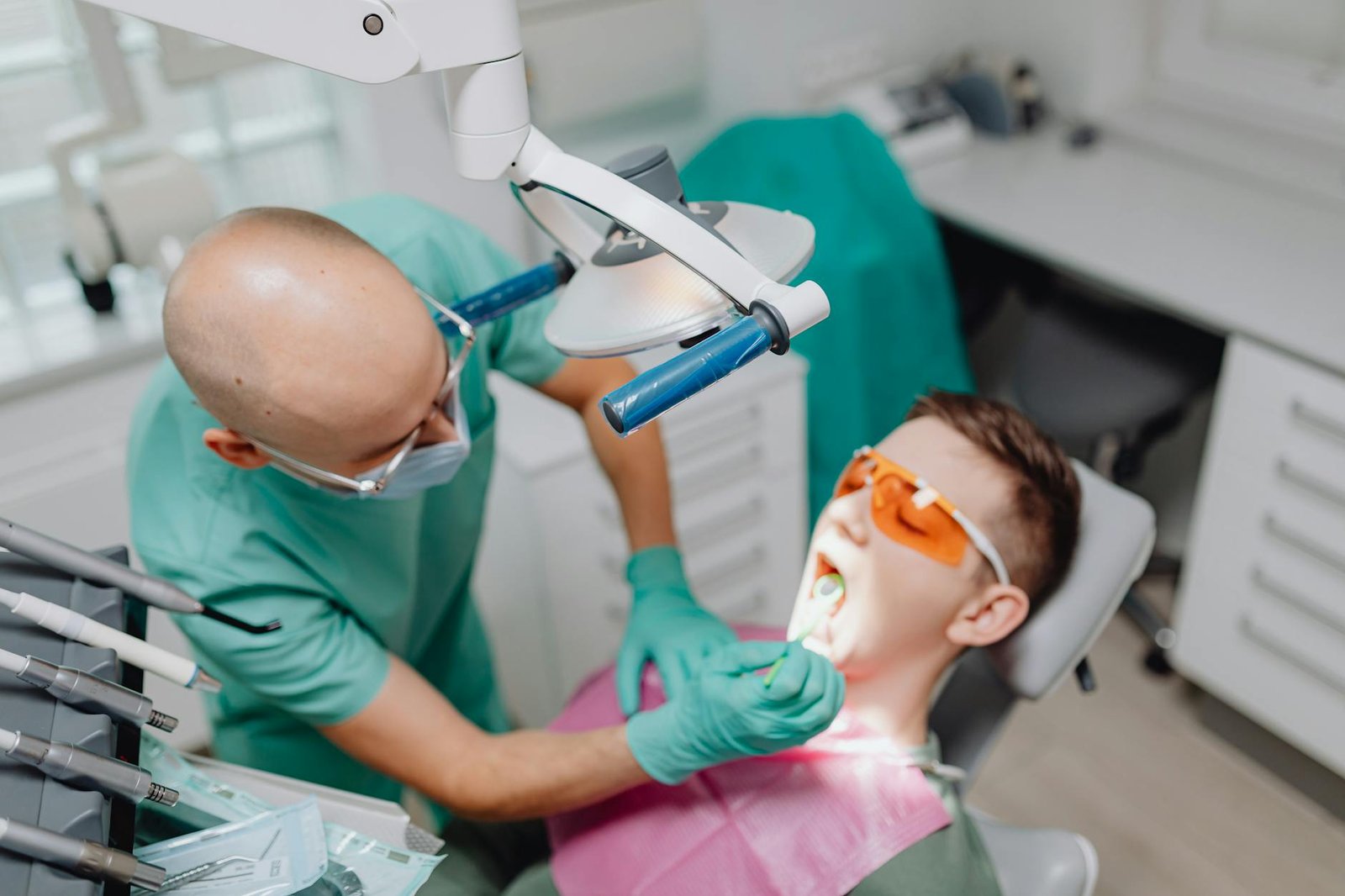 Illustration of Scaling & Polishing Guide: Must-Have Tips from Best Dentist Near Jubilee Hills